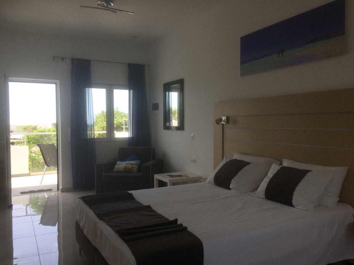 Poseidon Suites Hotel สตาวรอช ภายนอก รูปภาพ